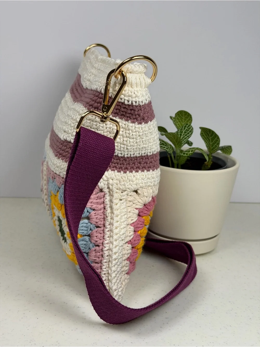 Crochet Granny Square Crossbody Bag Adjustable Strap, Zippered Lined Purse